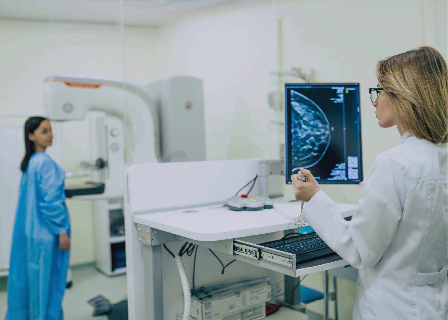 Consulta médica de cáncer de mama