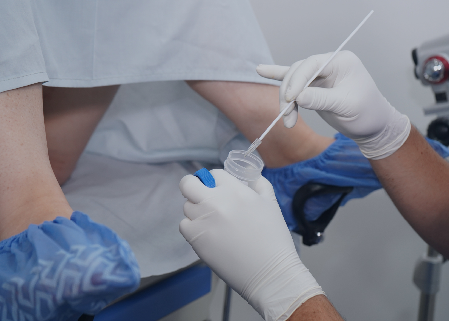 Toma de prueba de cáncer de cuello uterino